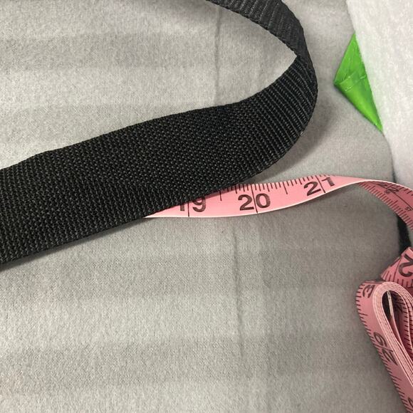 Sanrio Hello Kitty Bow Messenger Bag Black and Pink Great Used Condition - Picture 8 of 8